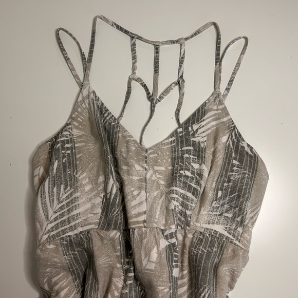 RVCA Dress - Picture 3 of 5